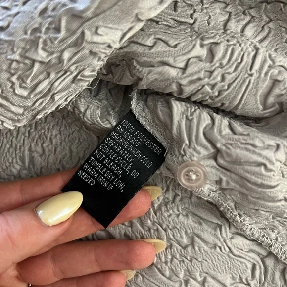 Vintage Metallic Textured Button-Down Blouse - silver, size XL - Picture 5 of 5